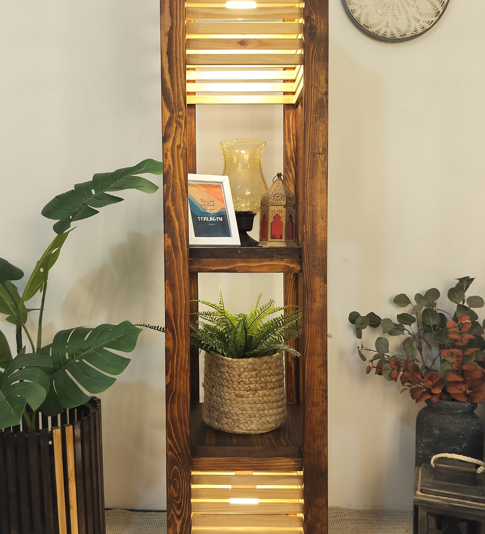 Antilia Wooden Floor Lamp