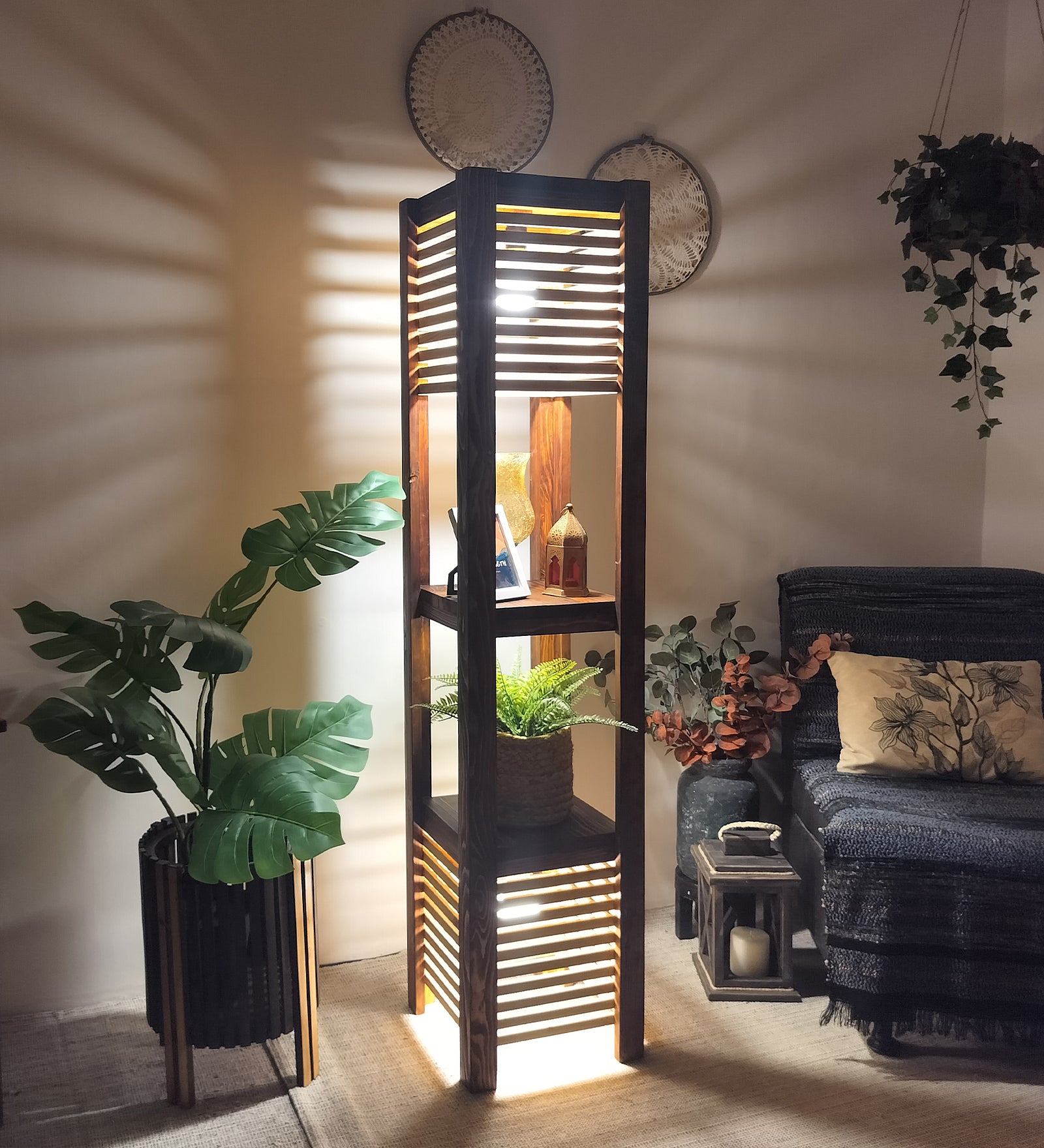 Antilia Wooden Floor Lamp