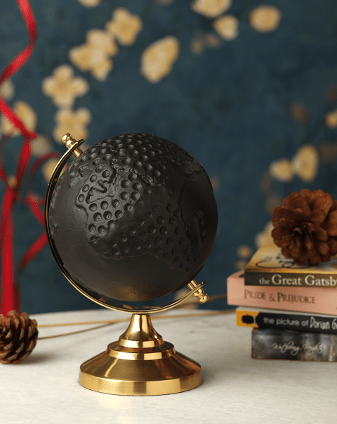 The Hollow Globe Black