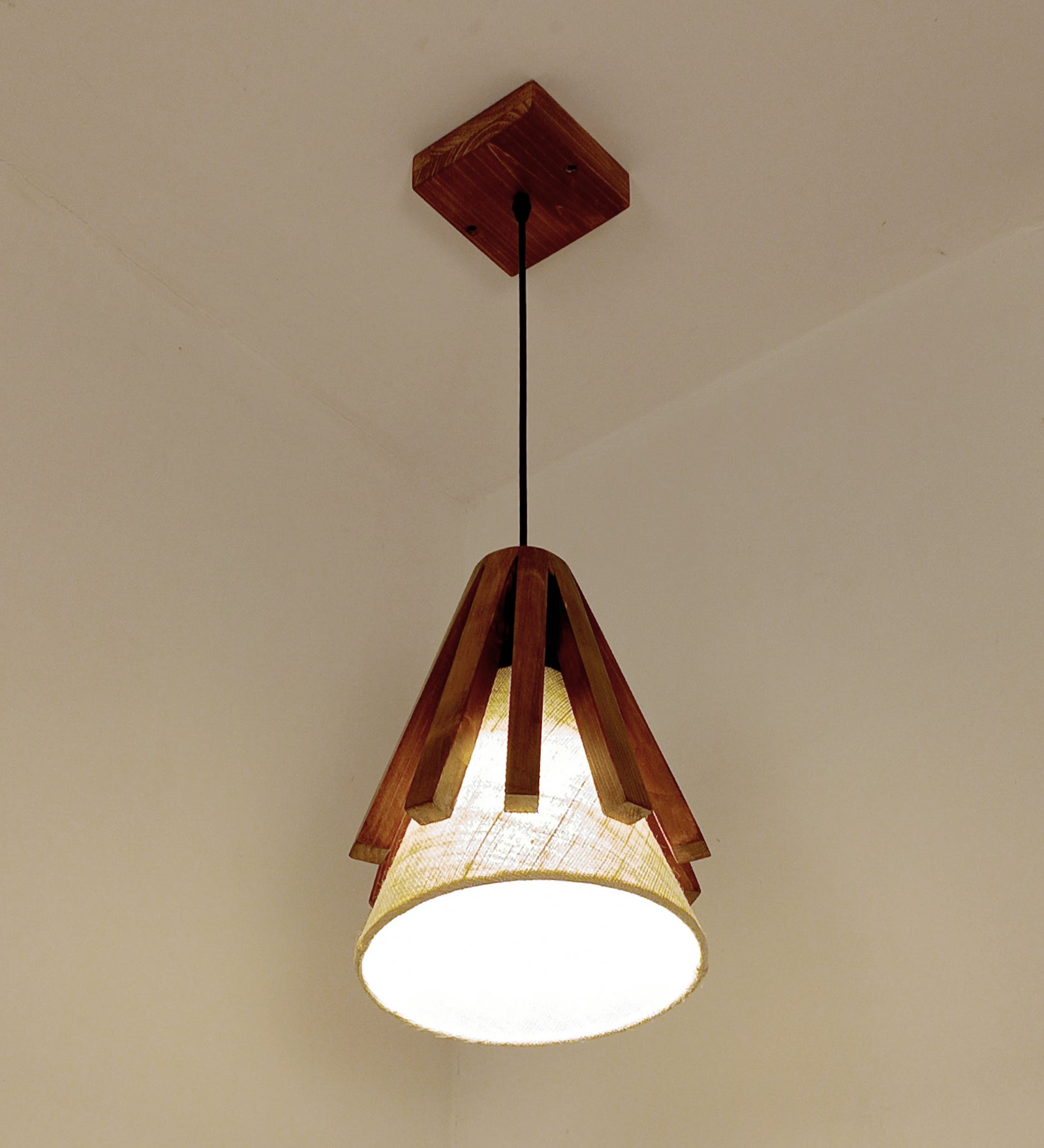 Flue Brown Wooden Single Hanging Lamp (BULB NOT INCLUDED)