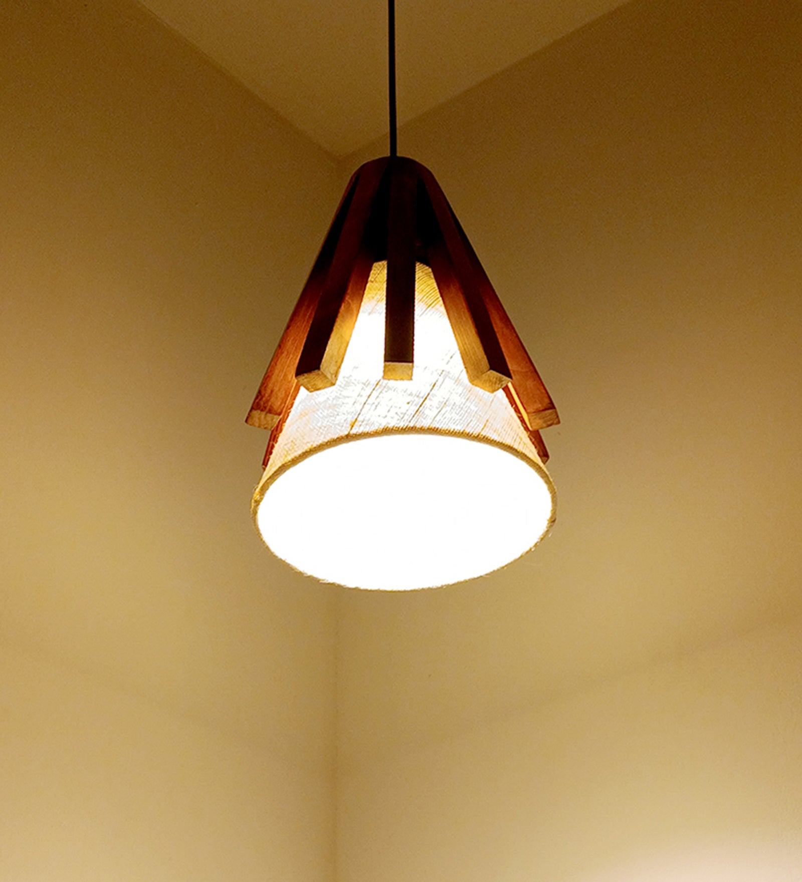 Flue Brown Wooden Single Hanging Lamp (BULB NOT INCLUDED)