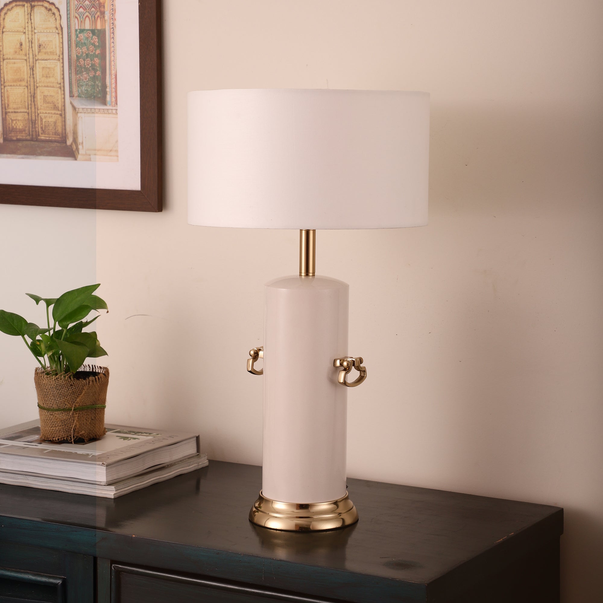 Zenith'S handle table lamp