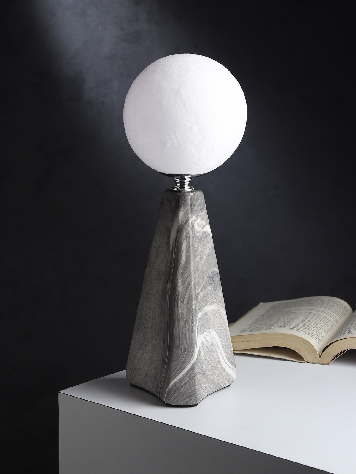 Slope Forme Grey Table lamp - OUCHCART
