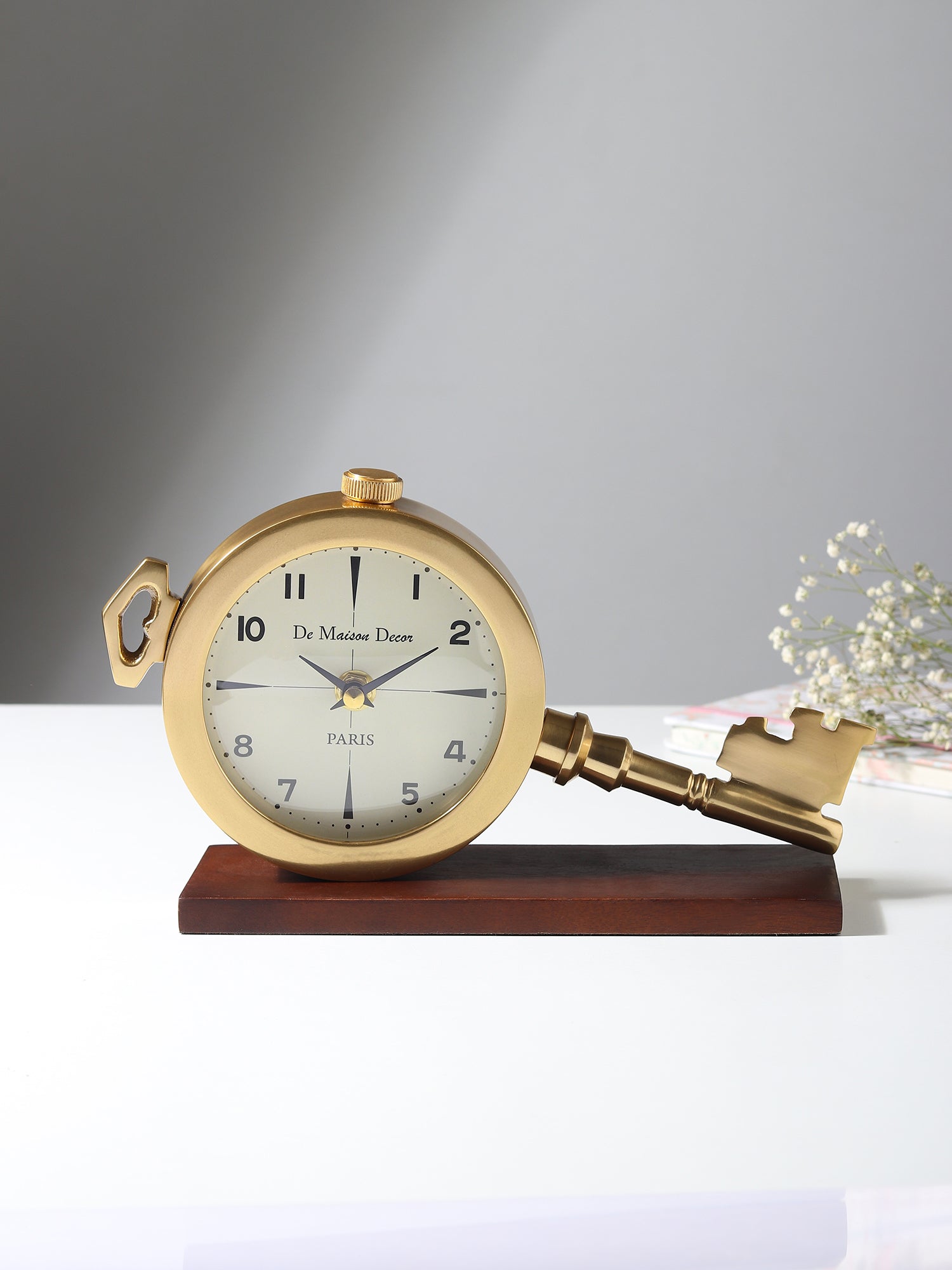 Areios Table clock in Silver - OUCHCART | Table clock