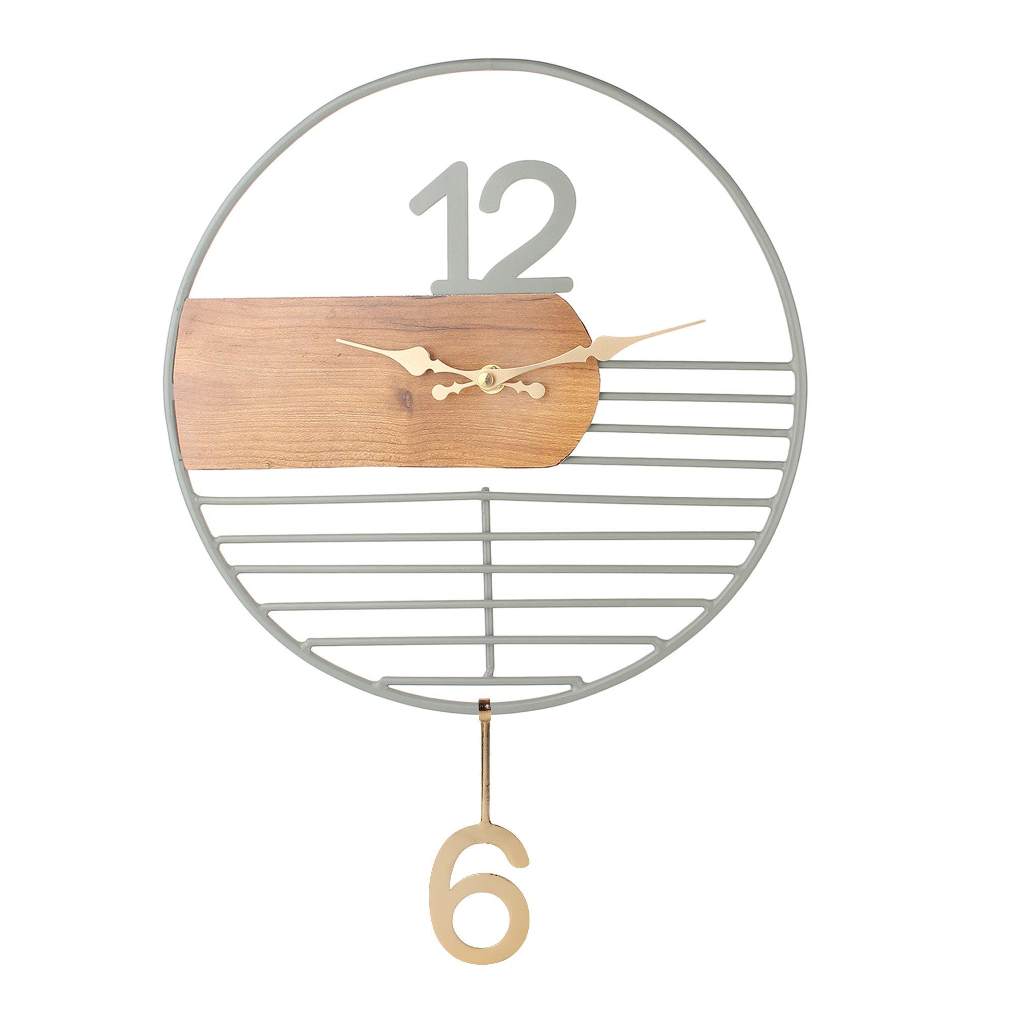 Ringmaster Wall Clock in Gold