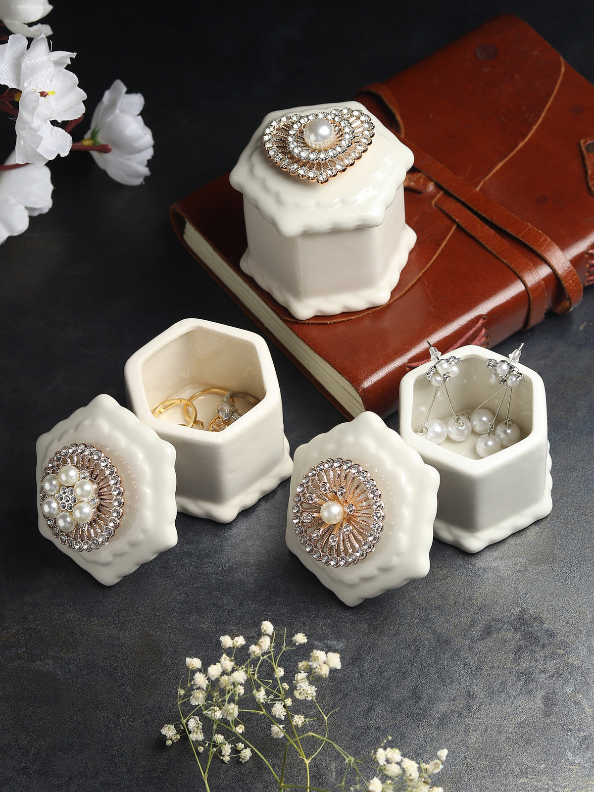 Medallion Porcelain Box Set