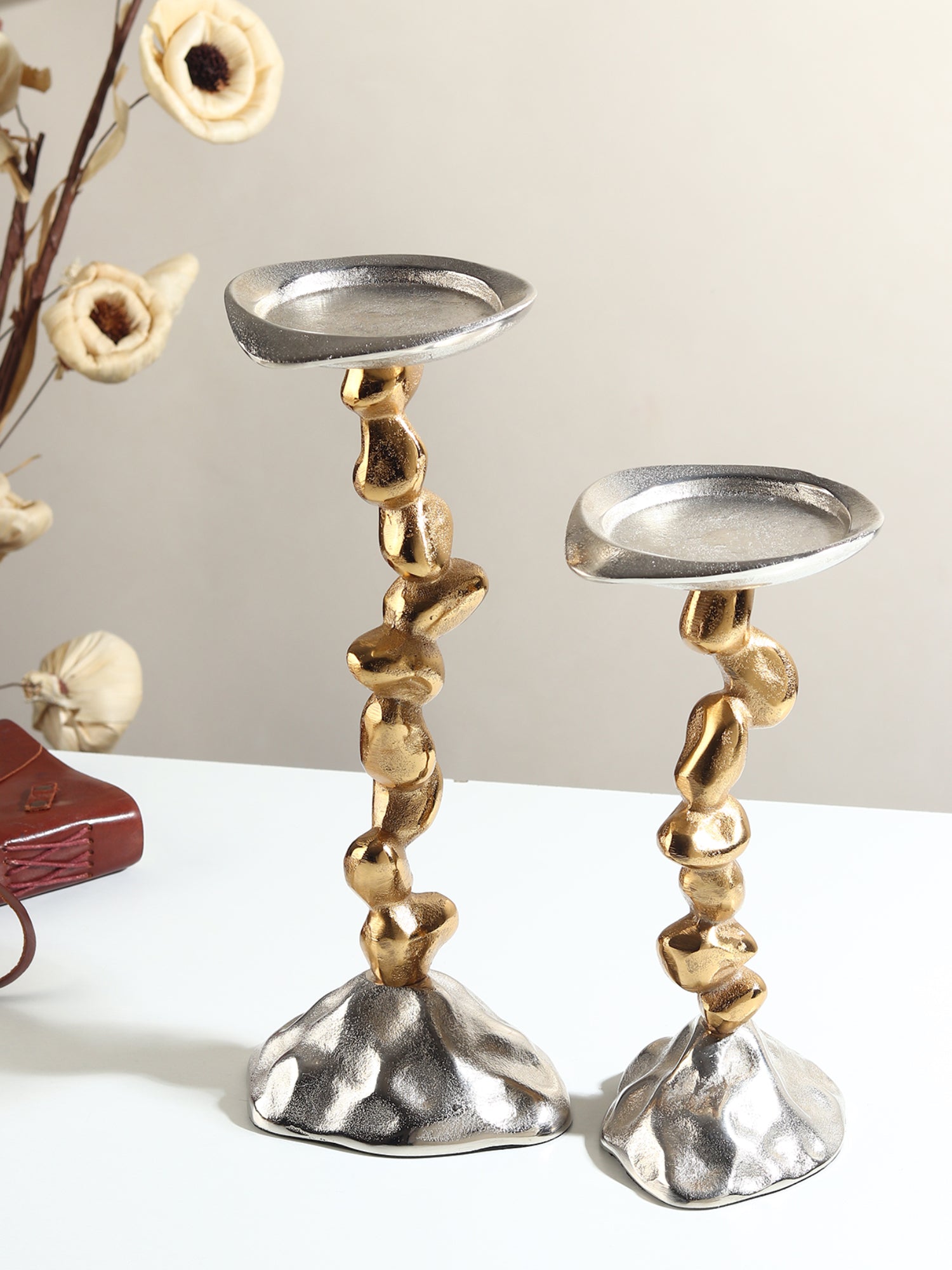 Stones Orivia Candle Holder Set - OUCHCART | Home decor