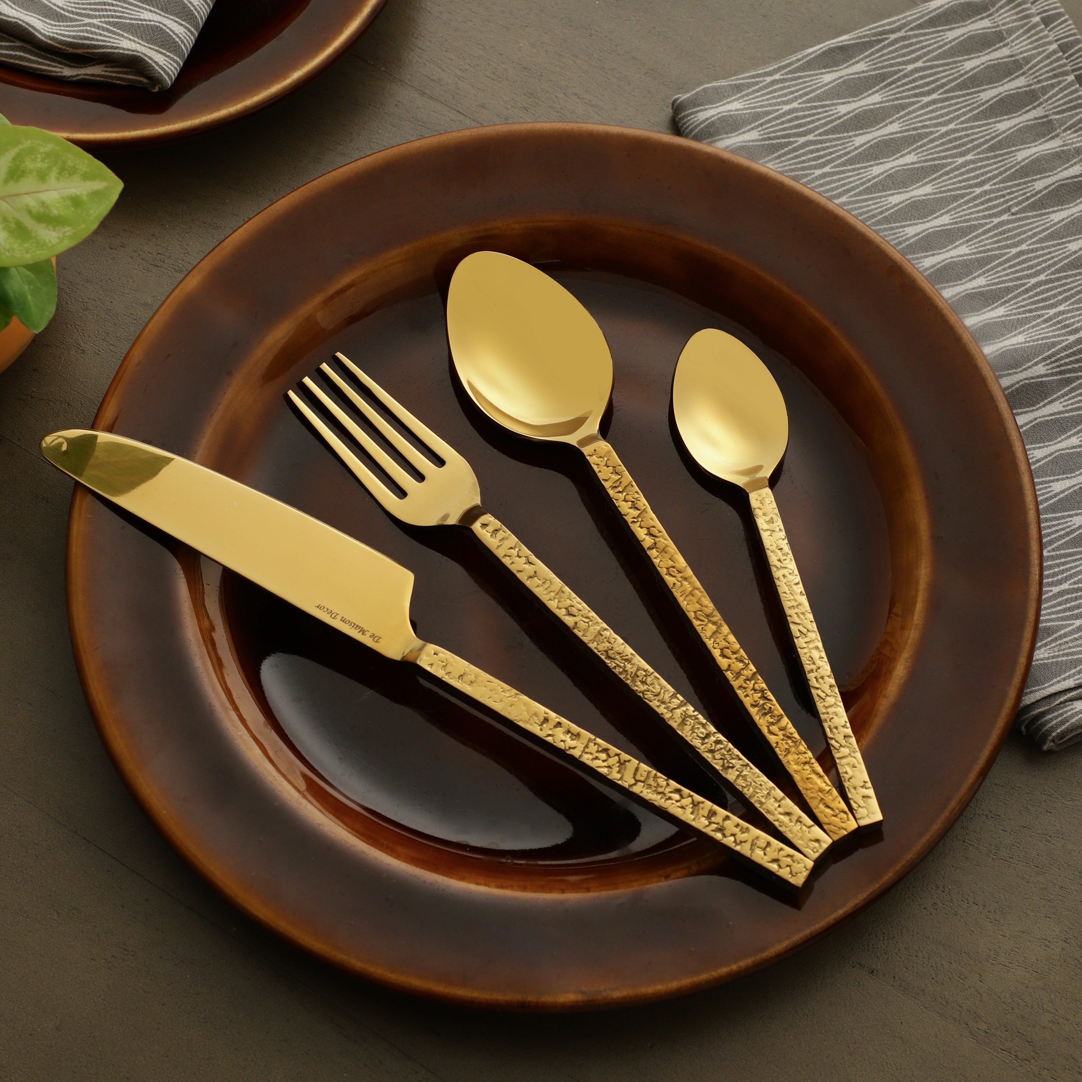 Ember Texture Cutlery Set