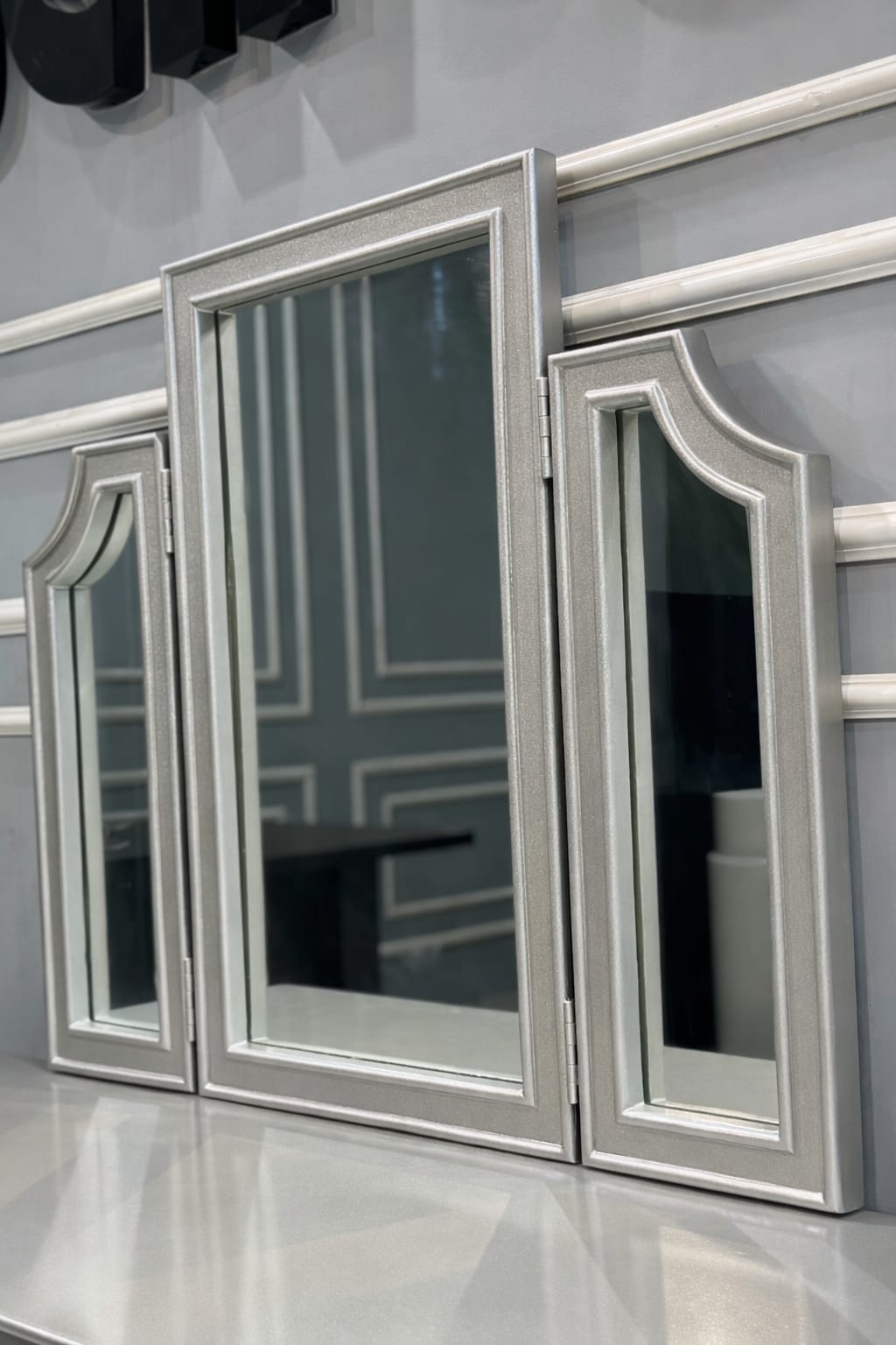 Marcin Vanity dressing table design with mirror with stool Vanity Desk Set with Mirror, Dressing Makeup Table Set with Stool, 3 Drawer for Bedroom