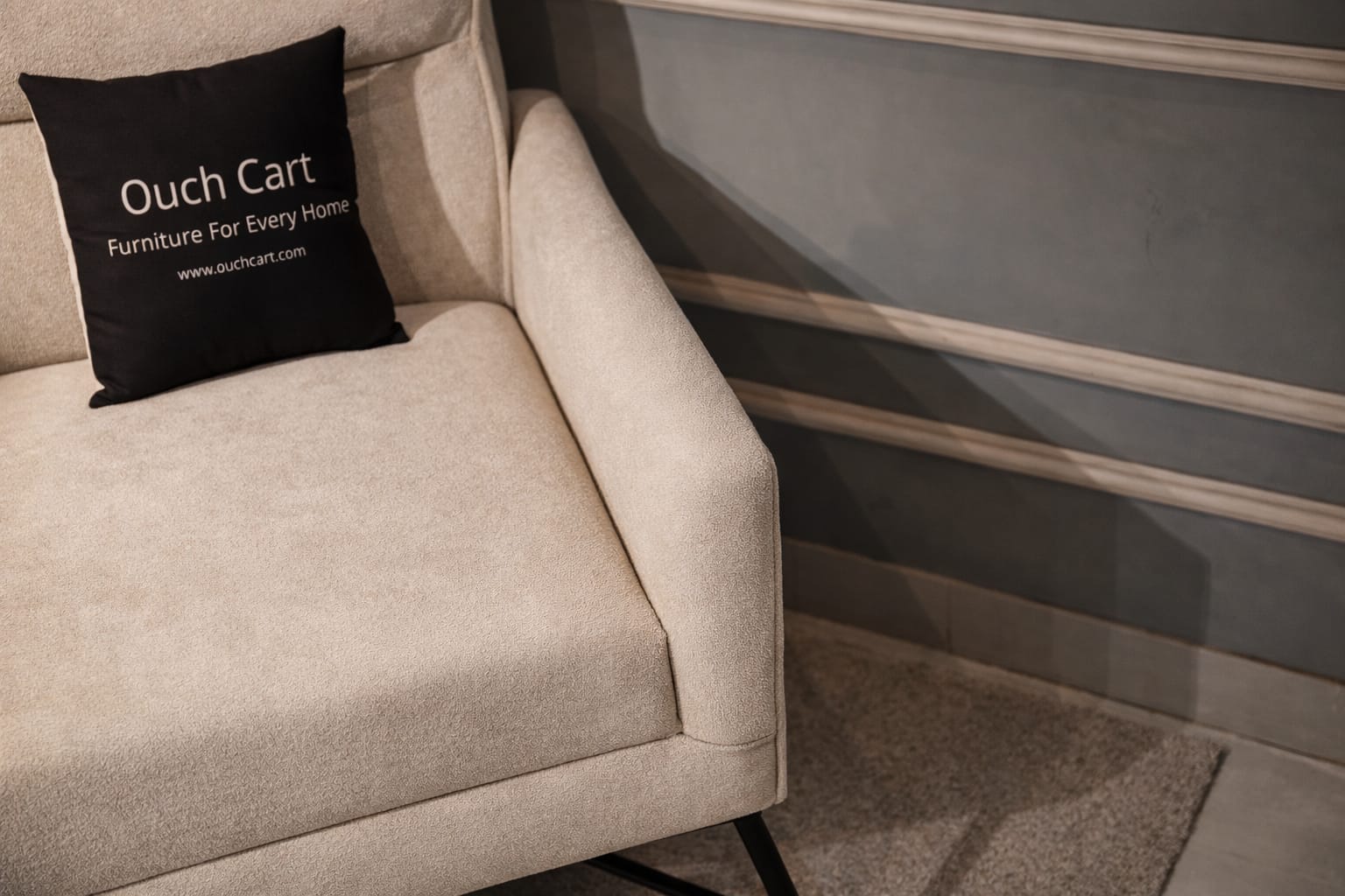 Modern Upholstered Armchair – Comfortable Fabric Accent Chair with Armrests