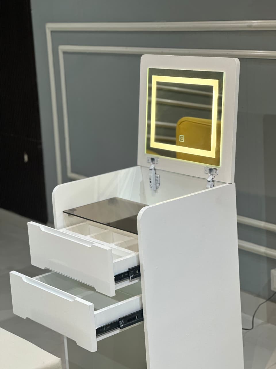 47’’ High-End Makeup Vanity Set with Glass Top, 5 Drawers, Built-In Power & Stool