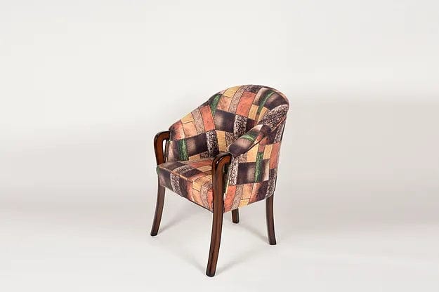 Dharaa Chair