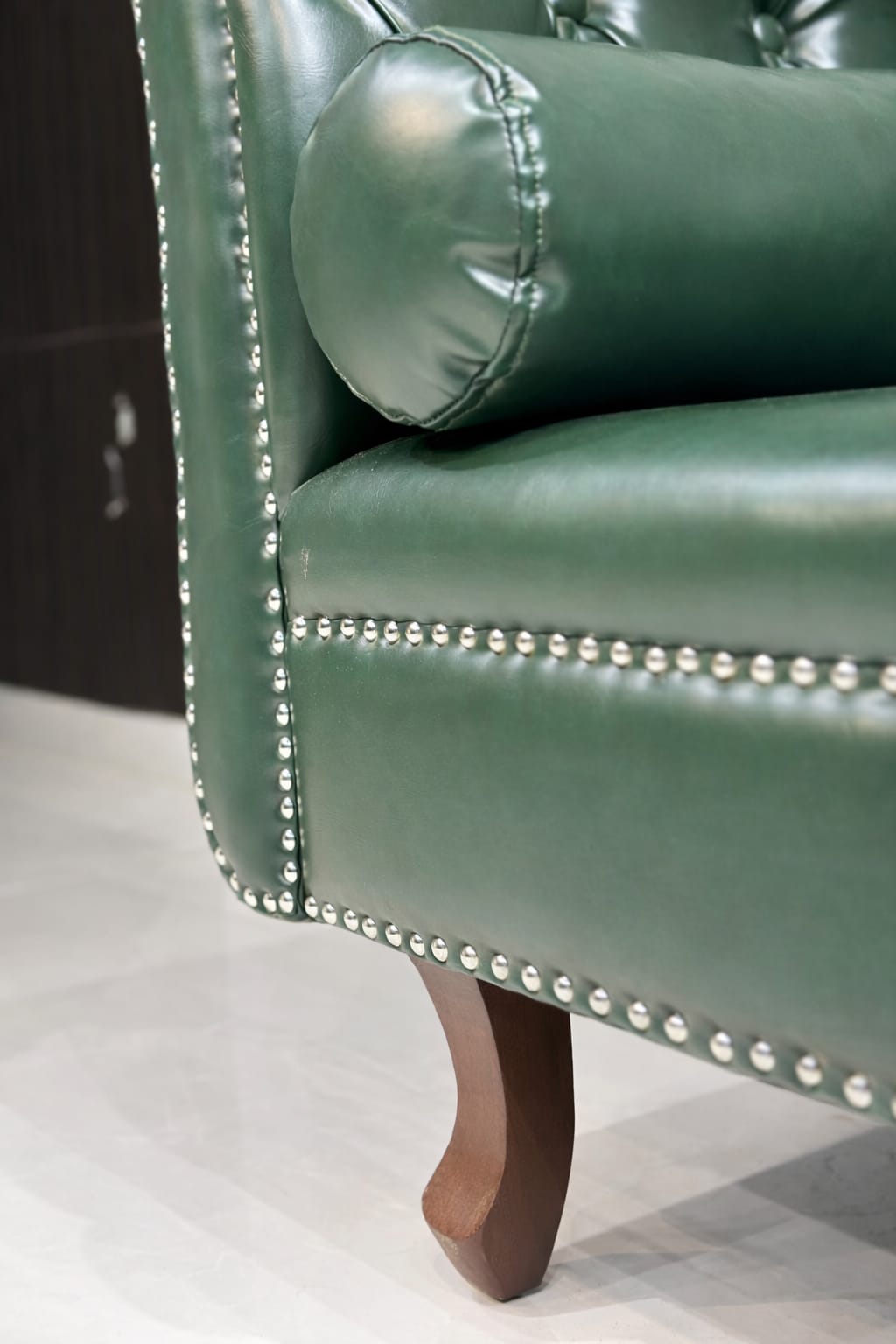 Bell Haven Upholstery Chaise Longue for Living and Dining room with cushion