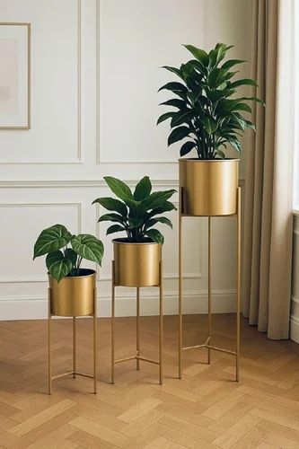 Living Room Metal Planter For Indoor Kiving Planter Pot Inclued  (Set of 3 ) Planter Pot