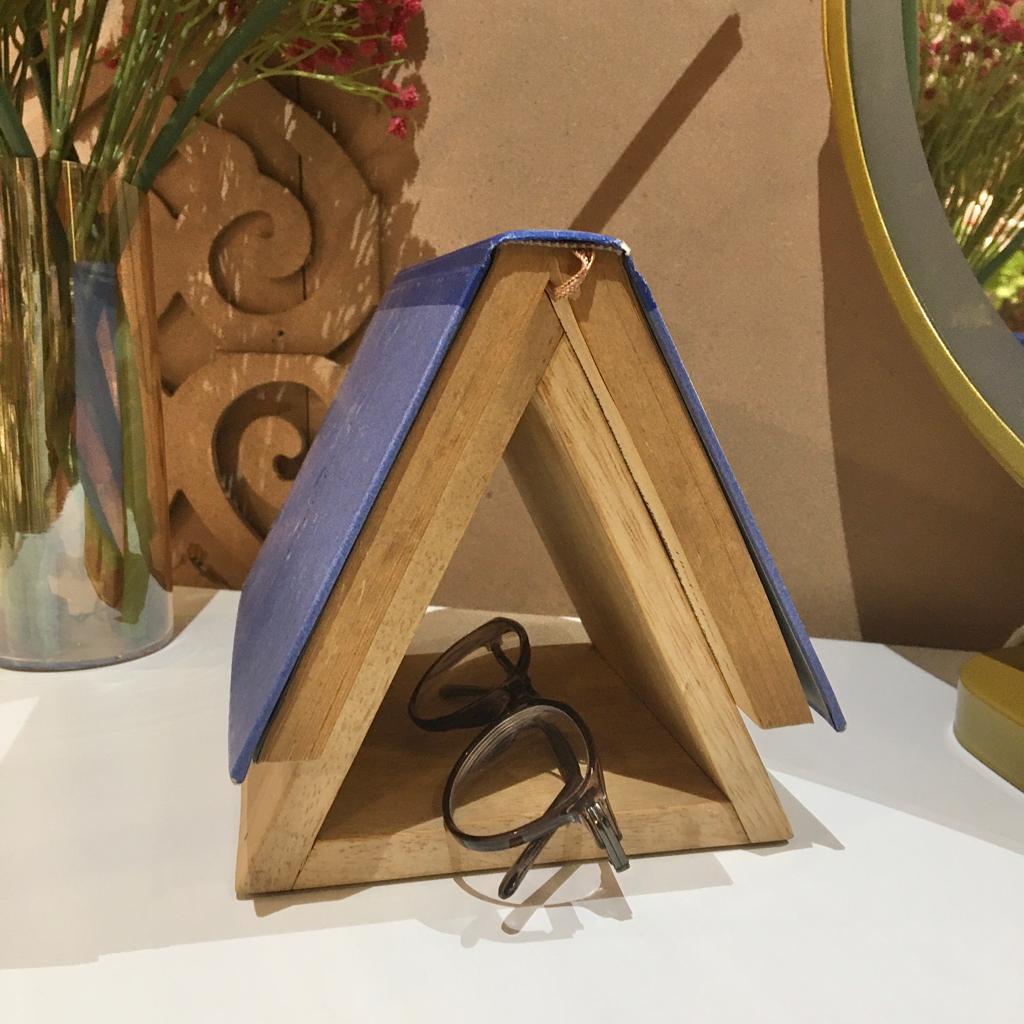 Stylish Triangular Wooden Book Holder For Study Table/Office Table ( With Complementary Coaster ) By Miza