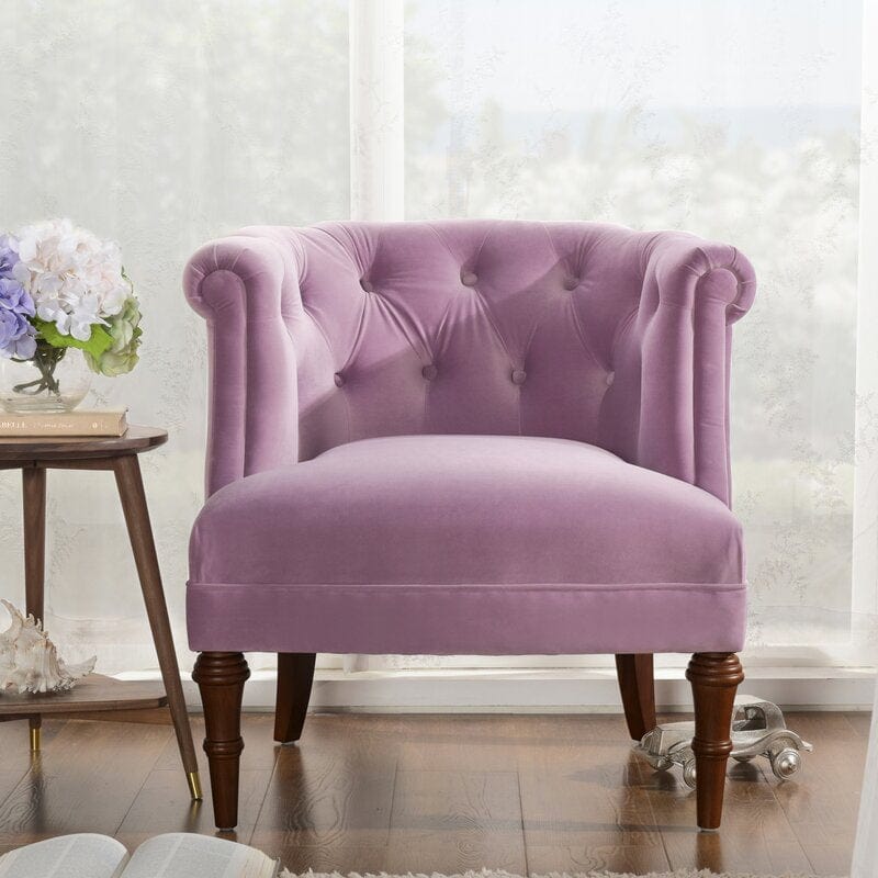 Alanna Wide Tufted Chesterfield Chair