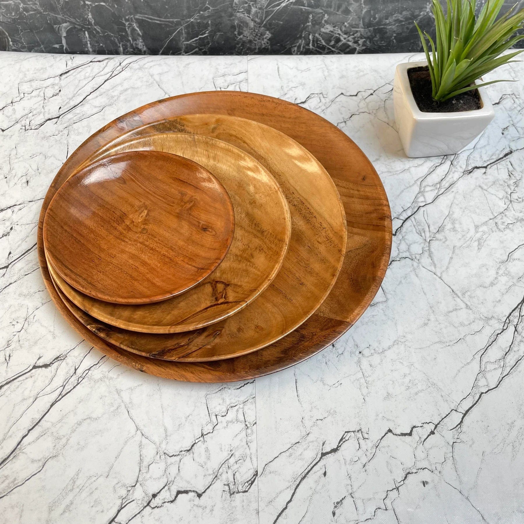 WOODEN ROUND PLATE SET OF 4 || FOOD GRADE